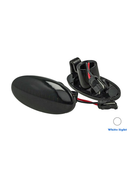 Kit Freccia Laterale a Led Side Marker Lente Nero Fume Luce Bianco Per Nissan Qashqai Micra X-Trail Cube Evalia Leaf Note NP300 