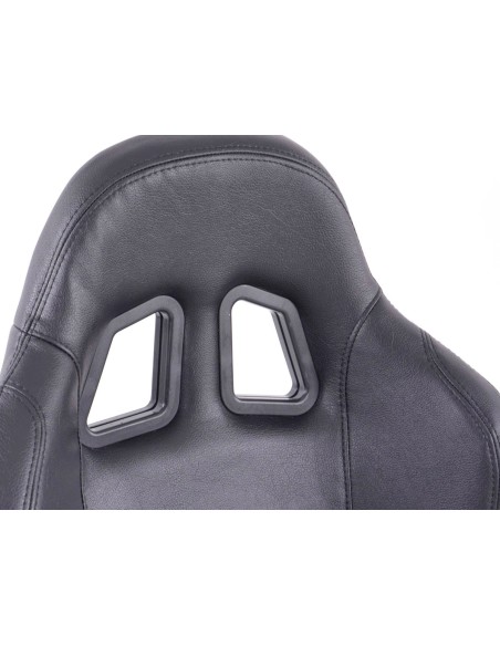 I sedili sportivi FK per i sedili semiguscio delle auto conferiscono a Charleston un look da sport motoristico