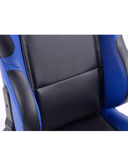 Sedili sportivi FK I sedili semigusci automatici conferiscono a Boston un look da sport motoristico