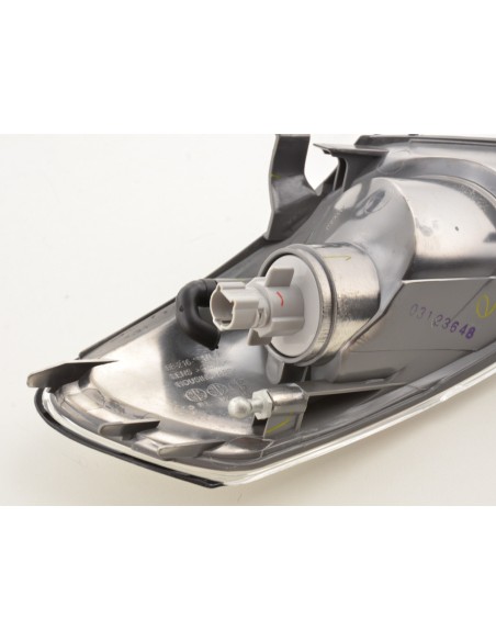 Parti di usura indicatore anteriore sinistro Mazda Capella 00